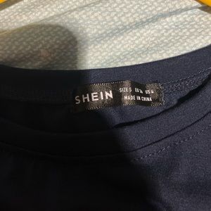shein small cropped t shirt never worn!